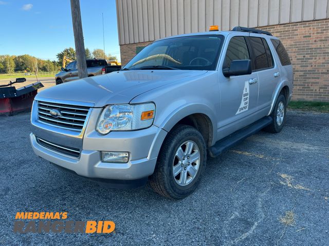 Lot 30-3419 - 2009 Ford Explorer with a 4.0L V6 SOHC 16V engine. XLT 4x4