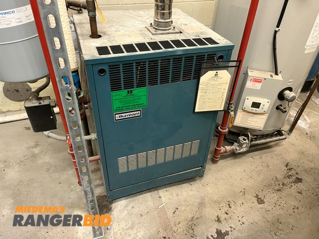 Lot 30-4530 - Burnham Tekmar De-Icer Boiler