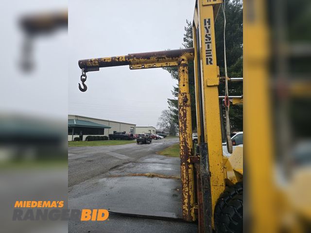 Lot 30-2811 - High Rise Fork Truck Boom.  Boom only off of a 22 ton lift