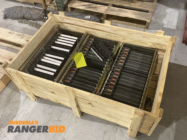 Lot 30-4 - LOT OF Allen Bradley PLC Input/Output Modules &amp; Chassis

Seller will assist with loading. Forkli...