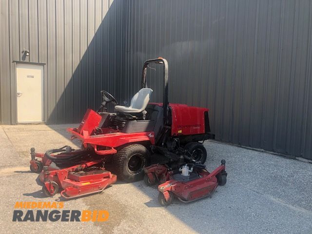 Lot 30-9632 - 2003 Toro Groundmaster 4000D Riding Lawn Mower