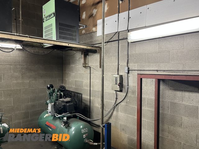 Lot 30-4507 - Champion Air Compressor R Series HR15F-12 Electric Powered Three Phase