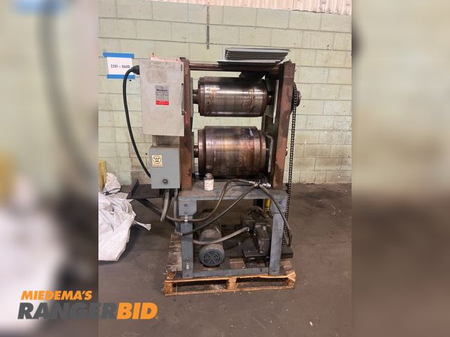 Lot 30-306253 - Custom built test nip roller 

480v 3 phase 

Needs to be Hooked to hydraulic pump or porta power fo...