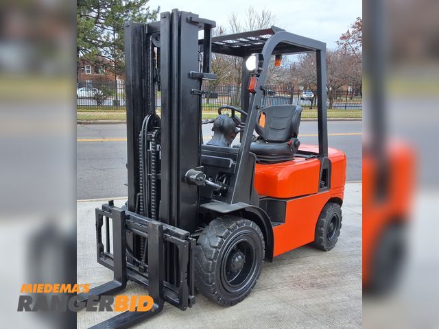Lot 30-164 - 2013 Tailift 6,000lbs Capacity Diesel Pneumatic Forklift - See Video for Operation