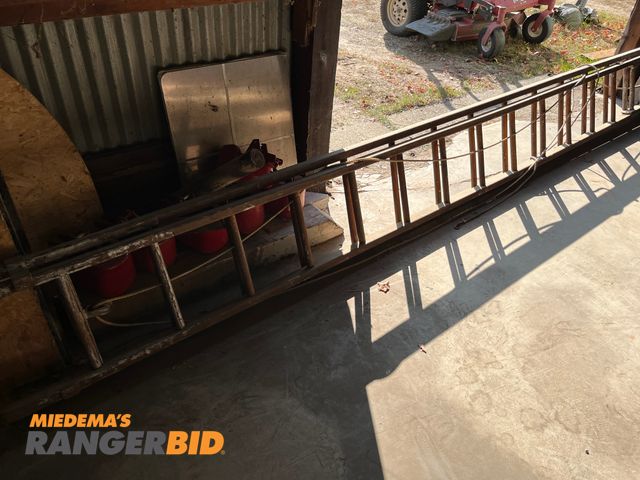 Lot 30-3042 - (1) Approximately 32' Wood Extension Ladder