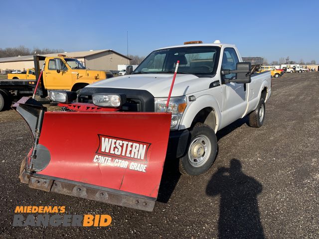 Lot 30-4246 - 2014 Ford F-250 with 50,620 miles Regular Cab Plow Truck 4x4