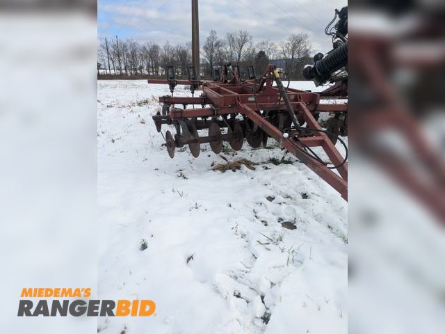 Lot 30-10862 - M&amp;w 1165 Disks ripper  M&amp;w 1165 5 shank disks ripper