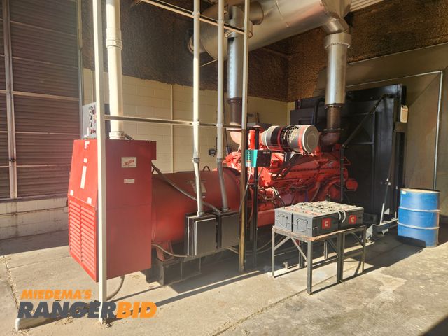 Lot 30-1268 - Cummins 4160-Volt 1200kW Generator

Please Note: Will be completely disconnected and ready to be loa...