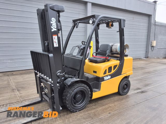 Lot 30-208 - 2016 Yale 6,000lbs Capacity Pneumatic Forklift - See Video for Operation, With Forkposition!