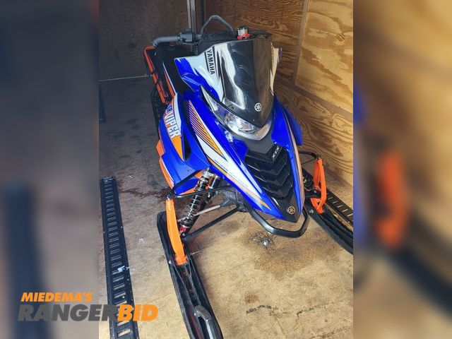 Lot 30-11473 - 2015 Yamaha SR Viper Snowmobile 2015 Yamaha SR Viper 1049 cc Yamaha Genesis 4- stroke, liquid-cooled...