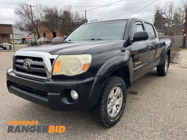 Lot 30-4297 - 2010 Toyota Tacoma Double Cab Pickup Truck 4x4
