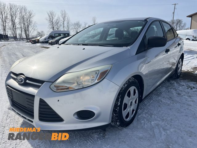 Lot 30-5033 - 2014 Ford Focus Sedan FWD