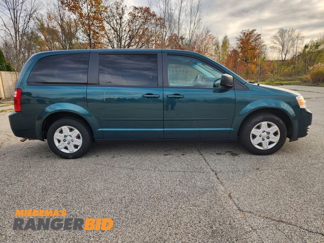 Lot 30-1644 - 2009 Dodge Grand Caravan SE, 73K miles, Maintenance records available,  scattered rust spots, rear wiper is missing