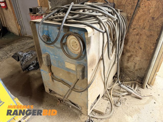 Lot 30-3282 - Hobart Arch Welder Single Phase