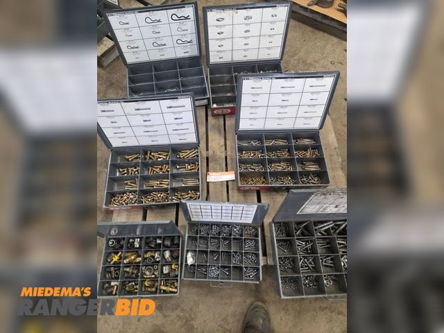 Lot 30-4851 - Lot of (6) Organizer drawers with contents (Bolts, Washers, Pins)