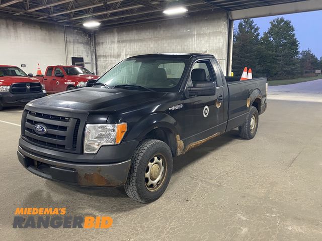Lot 30-10645 - 2011 Ford F-150 Regular Cab Long Box Pickup Truck RWD 2011 Ford F-150, Regular Cab, 8' Bed, 2wd, 151...