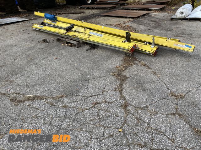 Lot 30-39 - LOT OF 4 Unified Industries Inc Enclosed Hoist Lifting Rails, 2x 16ft, 1x 17ft, 1x 22ft

Seller will...