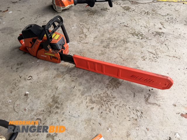 Lot 30-3268 - Echo CS-680 Chainsaw Gas Powered Recoil Start chainsaw