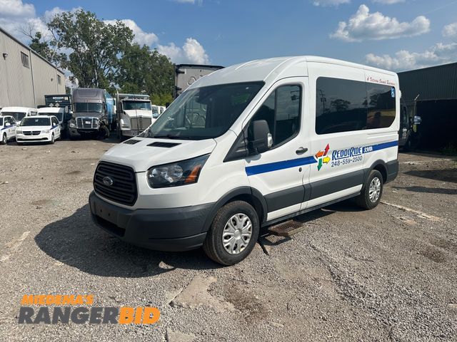 Lot 30-3253 - 2016 Ford Transit 150 Wagon Med. Roof XL w/Sliding Pass. 130-in. WB FWD