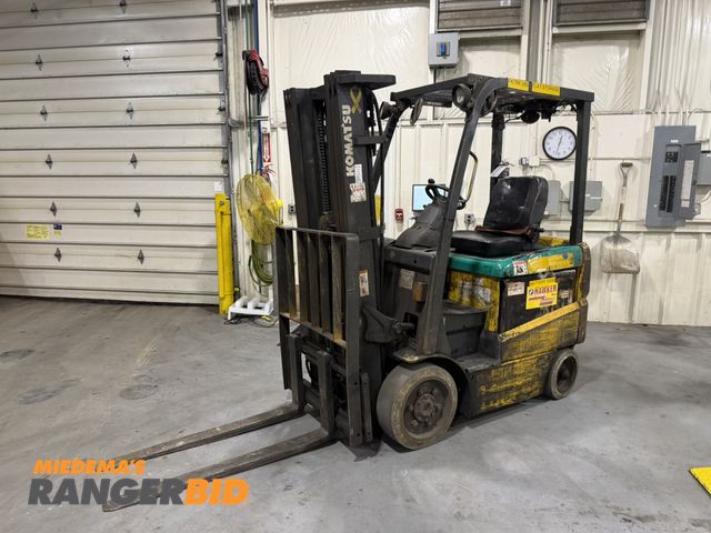 Lot 30-5056 - Komatsu FB25SH-6 Electric Forklift 4,550 Lb. Capacity, Solid Tires, 3 Stage Mast, Lift, Tilt, Sidesh...