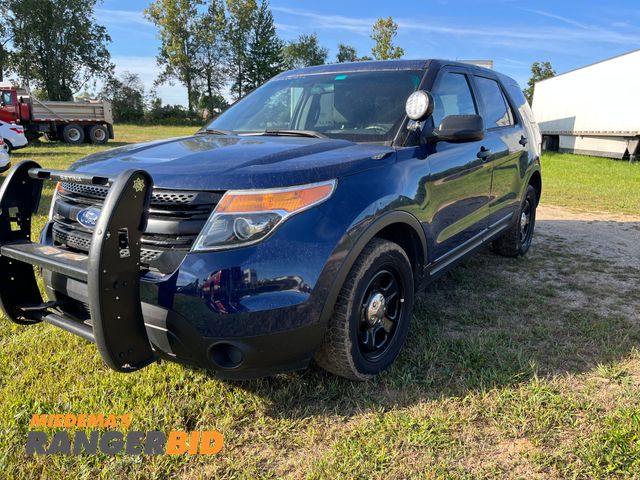 Lot 30-4048 - 2014 Ford Explorer with a 3.7L V6 DOHC 24V engine. Police SUV AWD