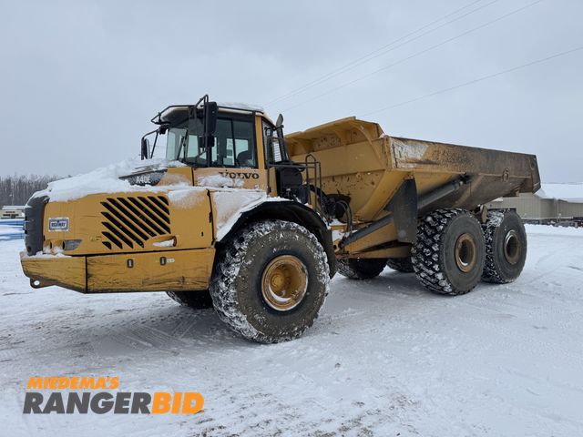 Lot 30-1310 - 2010 Volvo A40E Articulated Haul Truck 11,143hrs, 43-ton capacity, AC and Heat