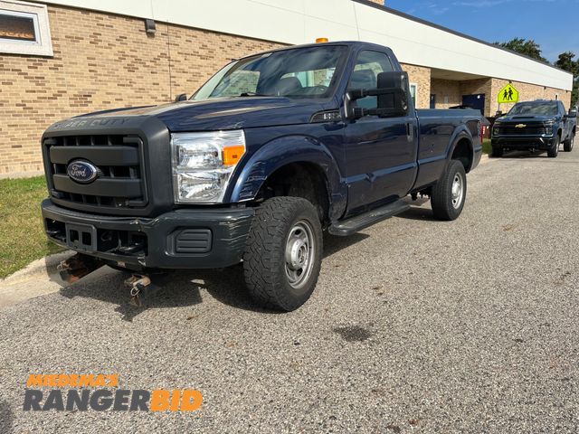 Lot 30-3820 - 2013 Ford F-250 SD with a 6.2L V8 OHV 16V engine. XL with Plow and 77,549 Regular Cab Long Box Plow Truck 4x4