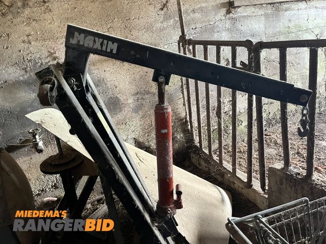 Lot 30-1997 - Maxim Engine Cherry Picker Hoist