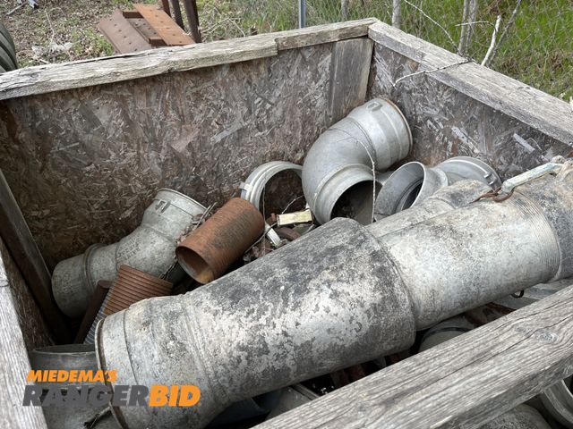 Lot 30-852 - Irrigation Elbows, fittings, clamps