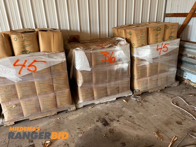 Lot 30-2921 - (126) Right Pointe Fast Set Crack Sealer Material . Municipality owned. Seller will load.