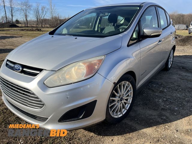 Lot 30-4303 - 2014 Ford C-Max Hybrid Hatchback FWD