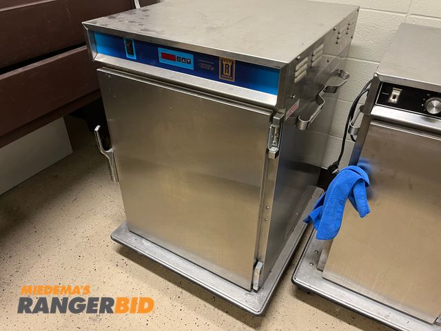 Lot 30-3319 - 1 Royalton Foodservice Equipment SSRSH-2016 S.W.H. Food Warming Unit See pics for dimensions. Municipality owned. Buyer is responsible for removal.