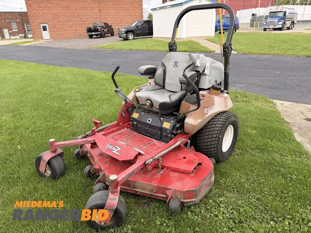 Lot 30-3659 - eXmark DS Series Lazer Z LZS902DKU605A1 Zero-Turn Lawn Mower