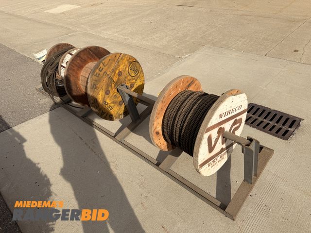 Lot 30-3993 - Spools of cable, see pics for sizes