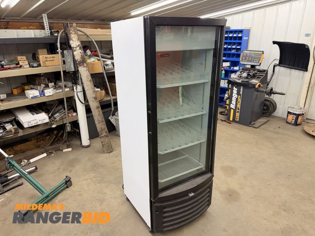 Lot 30-3649 - Criotec CFX-3BM Beverage Refrigerator Commerical Refrigerator