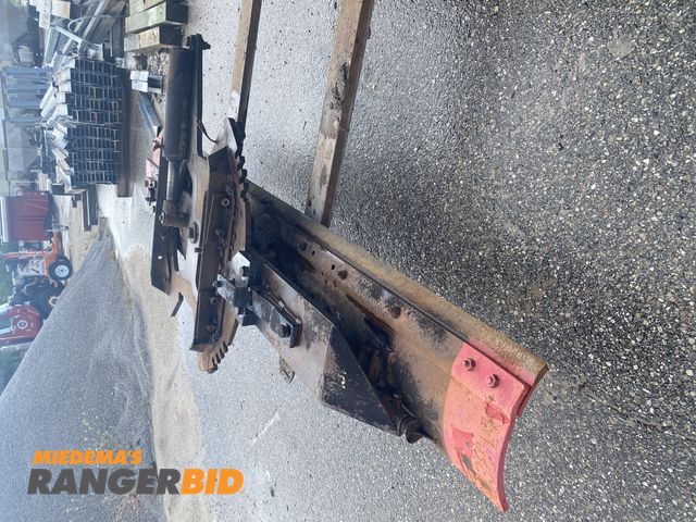 Lot 30-10614 - 12' Belly Blade 12' Under Body Belly Blade, working condition unknown. Make believed to be Monroe. B...