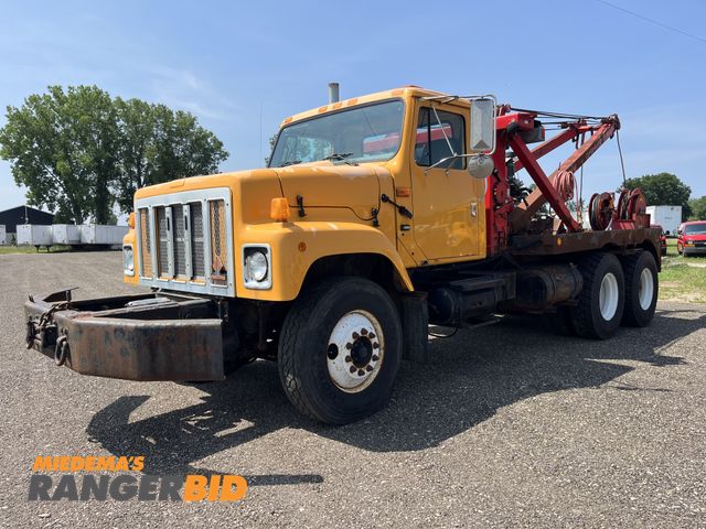 Lot 30-1103 - 2002 International 2554 6X4 Tow Truck / Wrecker with 16,013 miles