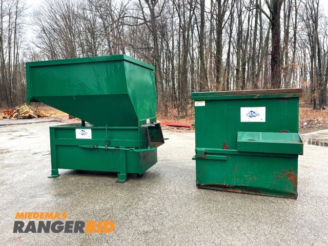Lot 30-34 - Sebright Products SSC4236-1-4 Stationary Trash Compactor and Bin, 208V