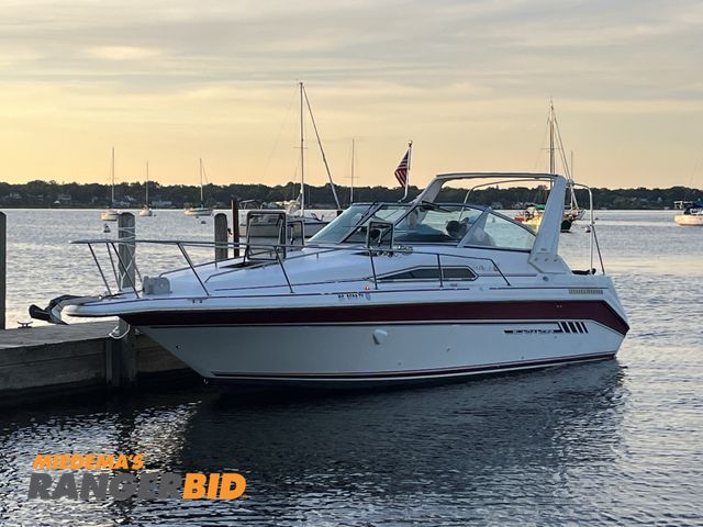 Lot 30-8124 - 1993 Sea Ray Sundancer 290 29' Cruiser