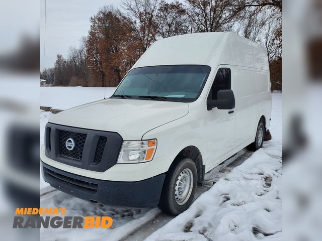 Lot 30-JX242 - 2020 Nissan NV2500 s Cargo Van RWD 2020 Nissan NV2500s with 215014 miles. Engine needs replaced. Wil...