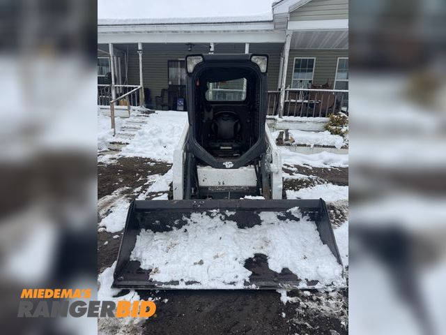 Lot 30-10812 - 2015 Bobcat T450 Skid Steer 2015 bobcat t450 nice running machine