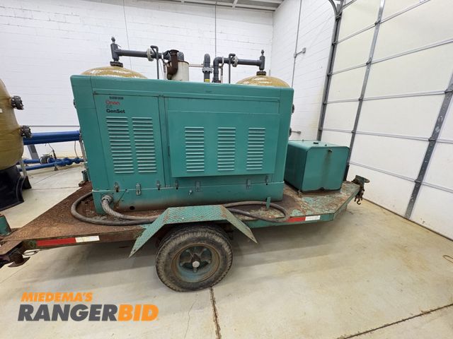 Lot 30-11480 - McGraw-Edison Onan GenSet used for emergency/standby generation. Power is generated by Ford 460 Gas ...