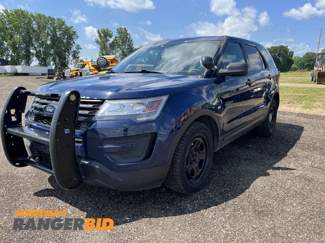 Lot 30-729 - 2017 Ford Explorer with a 3.7L V6 DOHC 24V engine. Police SUV AWD