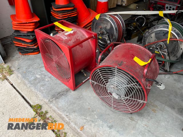 Lot 30-3378 - 2 Super Vac Ventilating fans Electric Powered Worked when taken out of service. Municipality owned. Buyer is responsible for removal. One has mister option.