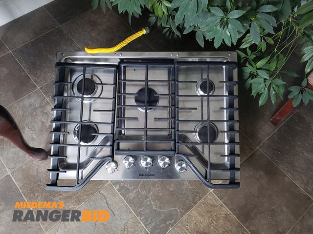 Lot 30-10136 - Gas kitchen aide stovetop Cook Top Stove top, good condition