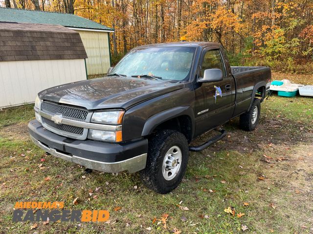 Lot 30-3021 - 2003 Chevrolet Silverado 2500HD with a 6.0L V8 OHV 16V engine. Regular Cab Long Box Pickup Truck 4x4 •	Municipality owned, regularly serviced, and well maintained.
•	See downloadable video fo...