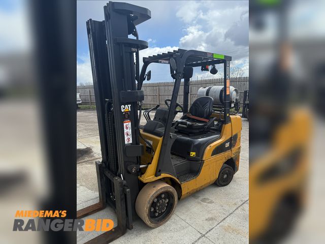 Lot 30-11068 - CAT 2C6500 Forklift See Video for Operation