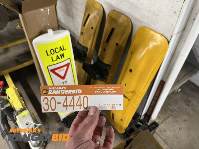 Lot 30-4440 - (3) Quick Kurb Yield to Pedestrian Signs and Bases