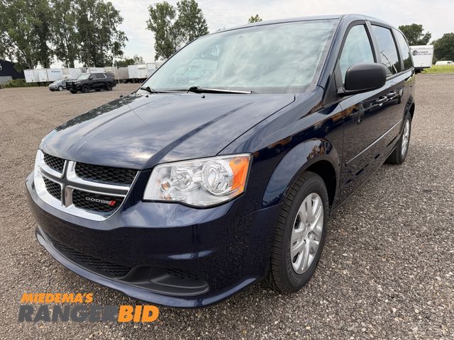 Lot 30-3328 - 2014 Dodge Caravan SE with 19,175 miles Mini Van FWD