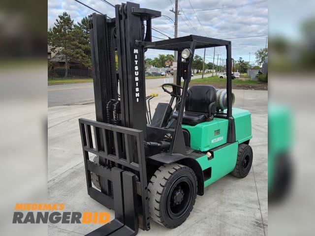 Lot 30-5020 - Mitsubishi 7,000lbs Capacity Pneumatic Forklift